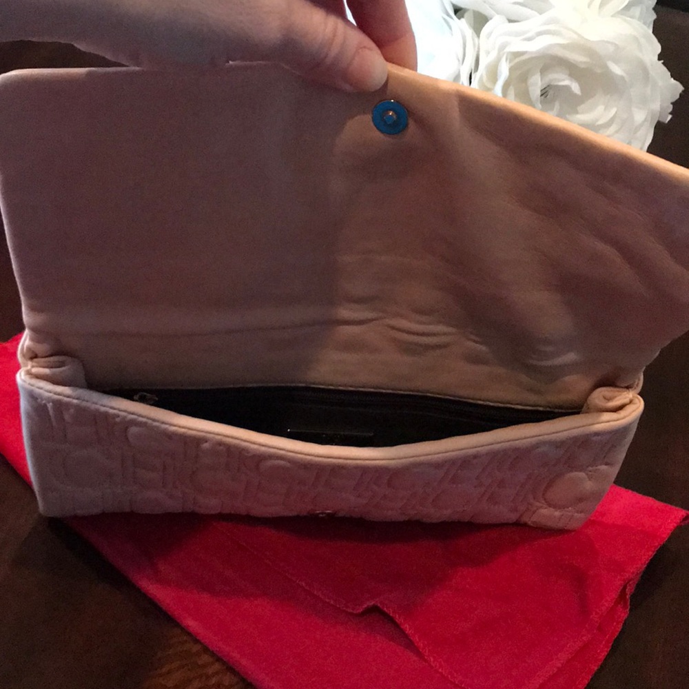 CH Clutch - Picture 8 of 8